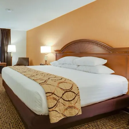 Wingate By Wyndham St Louis-Fenton Route 66 Hotel Exterior photo